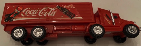 10318-1 € 15,00 coca cola vrachtwagen geheel plastic ca 25 cm.jpeg